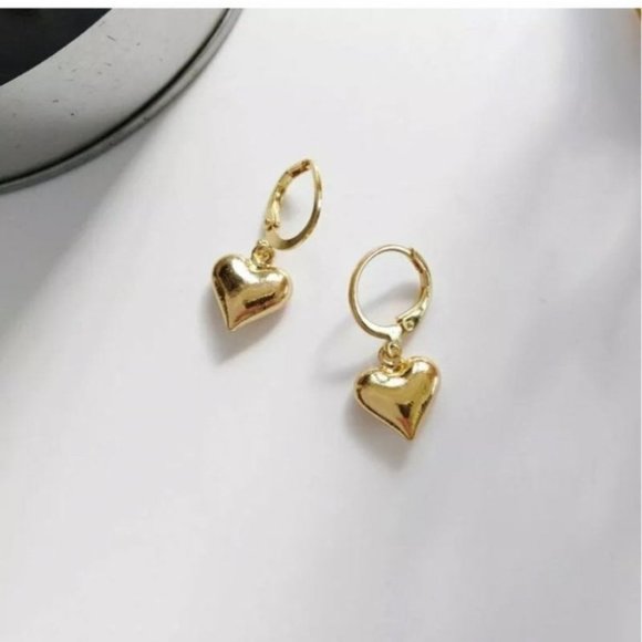 Gold plated heart dangle earrings - Picture 3 of 6